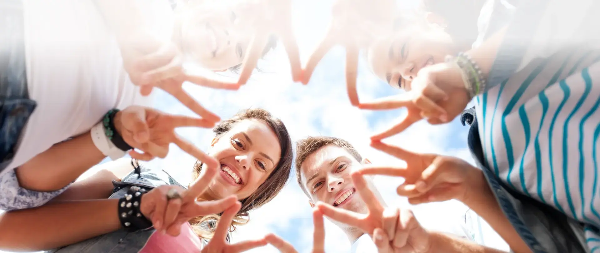 Hintergrundgrafik im Kopfbereich